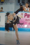 Trottole: per Trottola si intende la rotazione del corpo su uno o entrambi i pattini attorno all'asse longitudinale dello stess. Nella foto Deborah esegue una trottola ad angelo di alto livello.