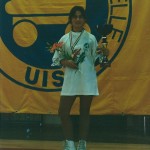 Pamela con la maglia di Campionessa d'Italia, la coppa e lo scudetto tricolore