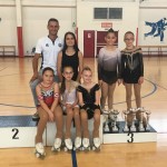 le-atlete-della-categoria-novizi-giovani-e-novizi-uisp-con-i-tecnici