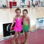 le-due-atlete-pia%cc%80-piccole-della-diavoli-verde-rosa