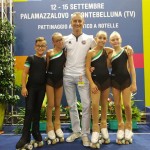 ivan-bovara-con-i-4-atleti-della-diavoli-verde-rosa